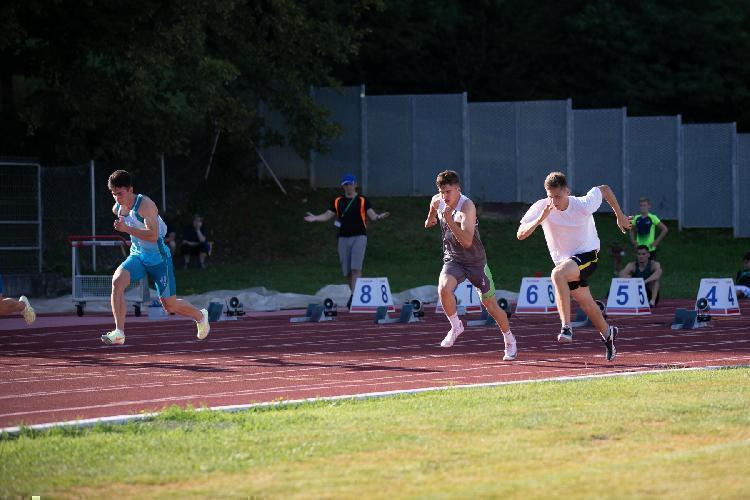 01657756626BPu-fe5533.jpg-atletskimiting-nm.si