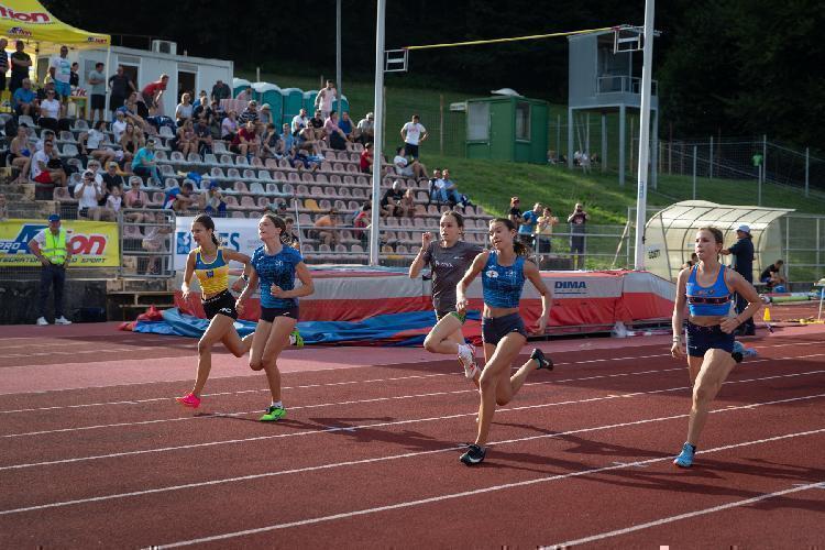 01688898393BPu-fm7306.jpg-atletskimiting-nm.si