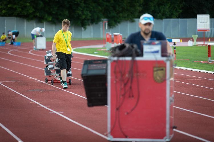 01689097886BPu-fm8211.jpg-atletskimiting-nm.si