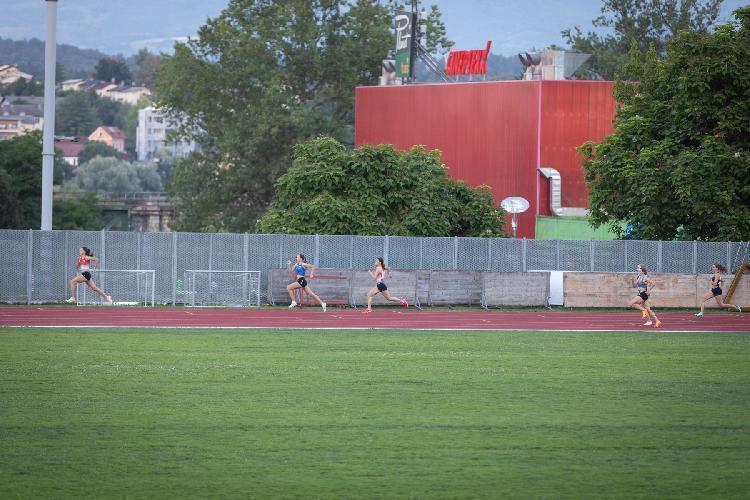 01689098336BPu-fm8272.jpg-atletskimiting-nm.si