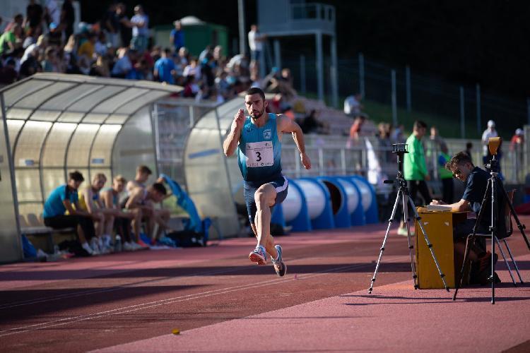 101657756627BPu-fe5586.jpg-atletskimiting-nm.si