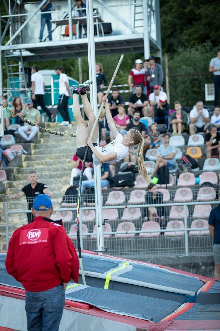 101657757171BPu-fe6326.jpg-atletskimiting-nm.si