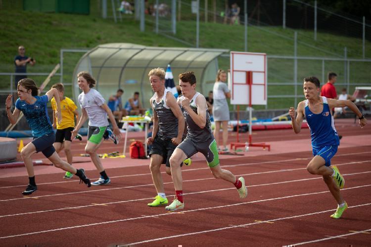 101688899048BPu-fm7460.jpg-atletskimiting-nm.si