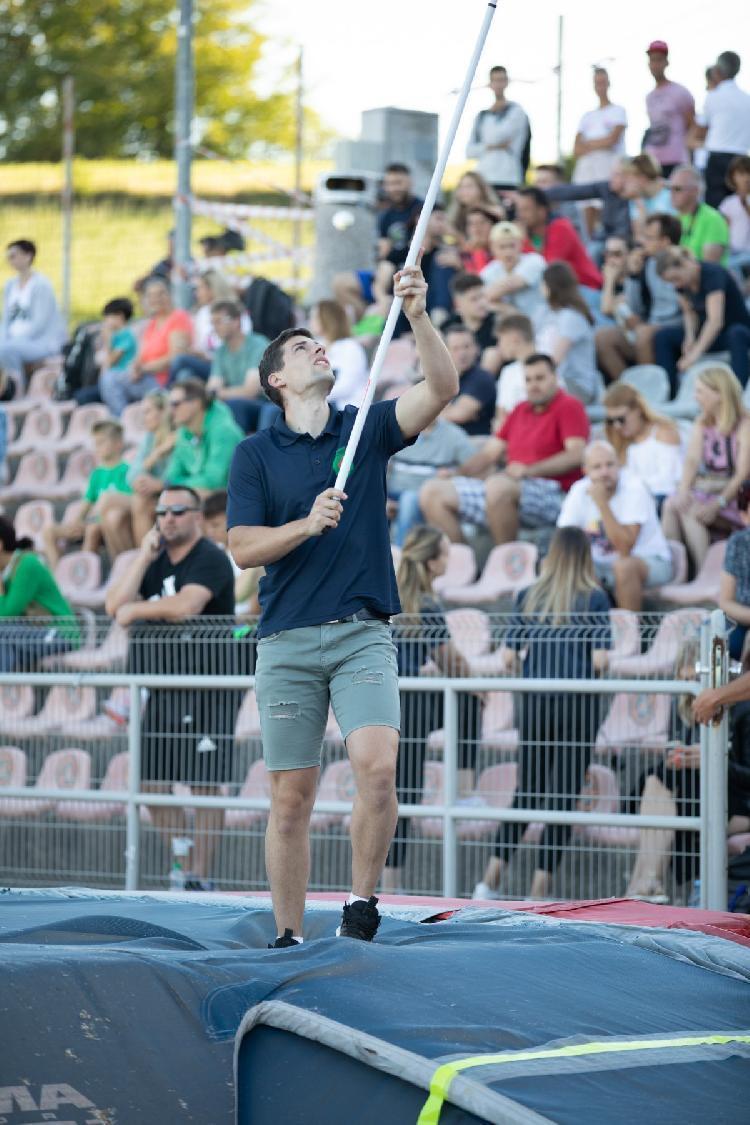 111657756847BPu-fe5876.jpg-atletskimiting-nm.si