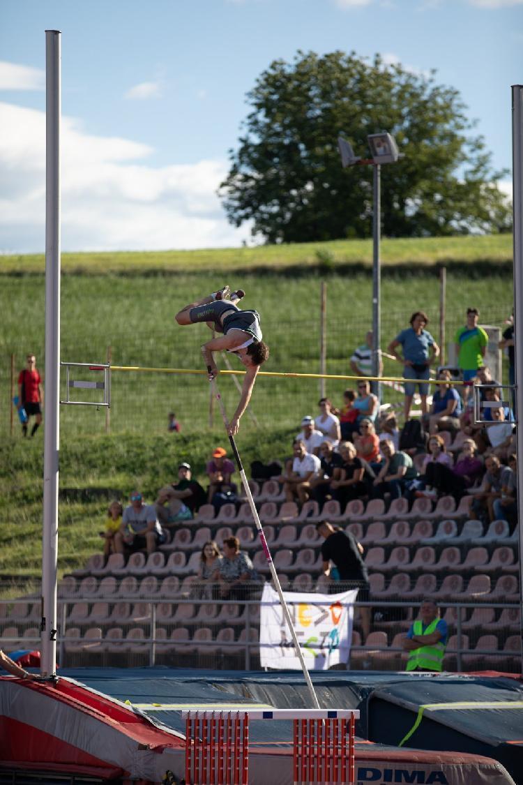 191657756523BPu-fe5530.jpg-atletskimiting-nm.si