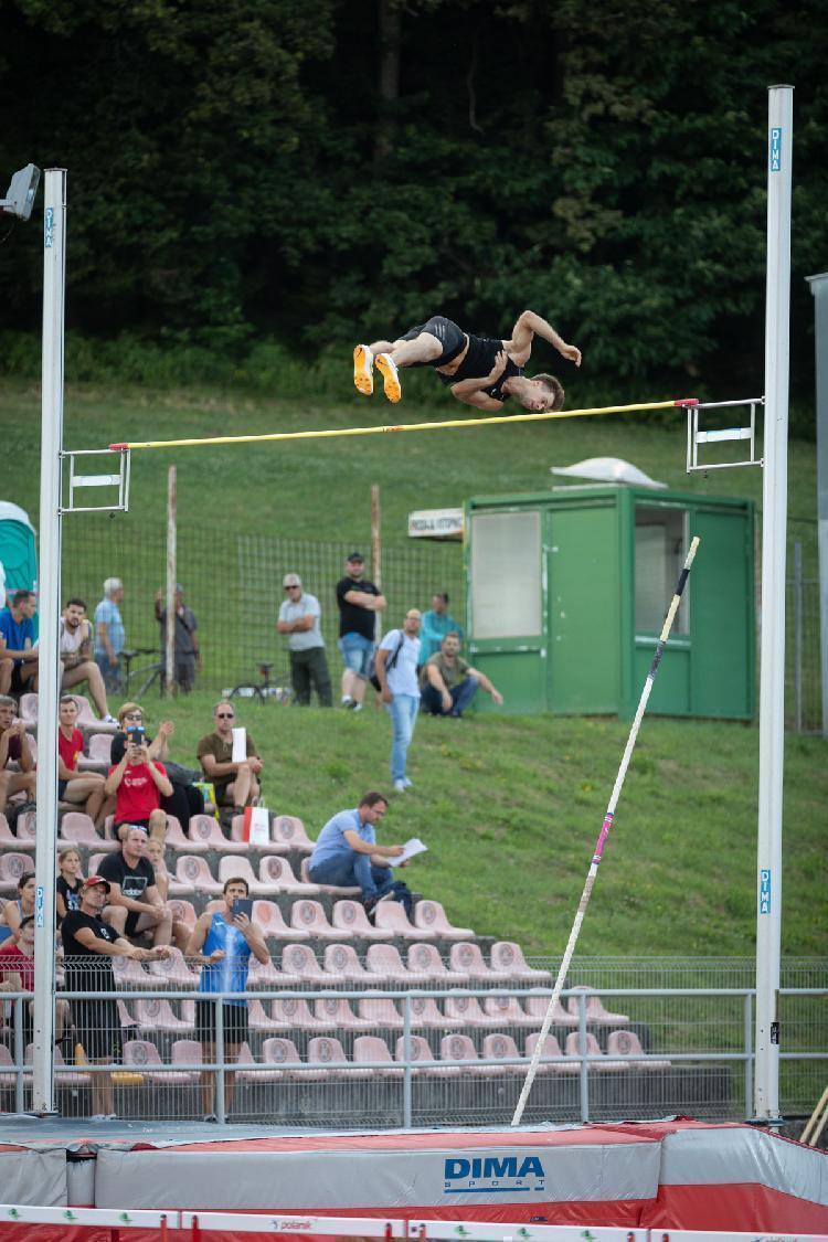 21688900567BPu-fm7606.jpg-atletskimiting-nm.si