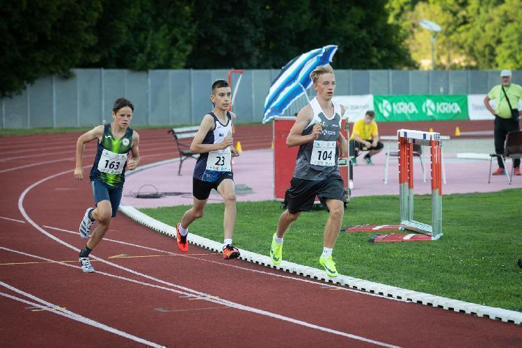 31689083706BPu-fm7903.jpg-atletskimiting-nm.si