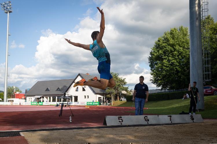 41688898217BPu-fm7275.jpg-atletskimiting-nm.si