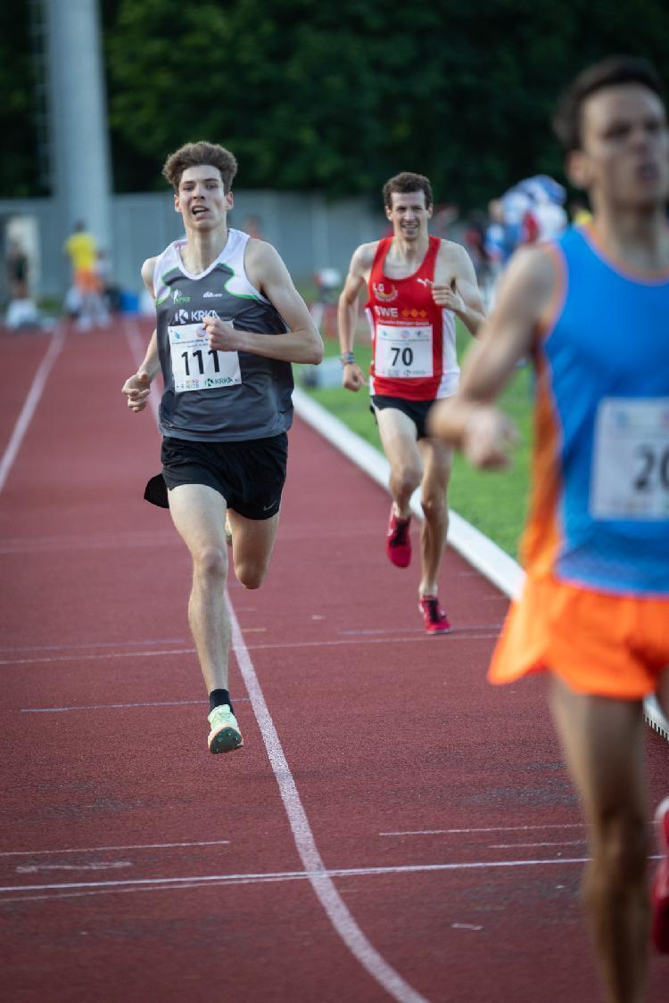 41689086023BPu-fm8100.jpg-atletskimiting-nm.si