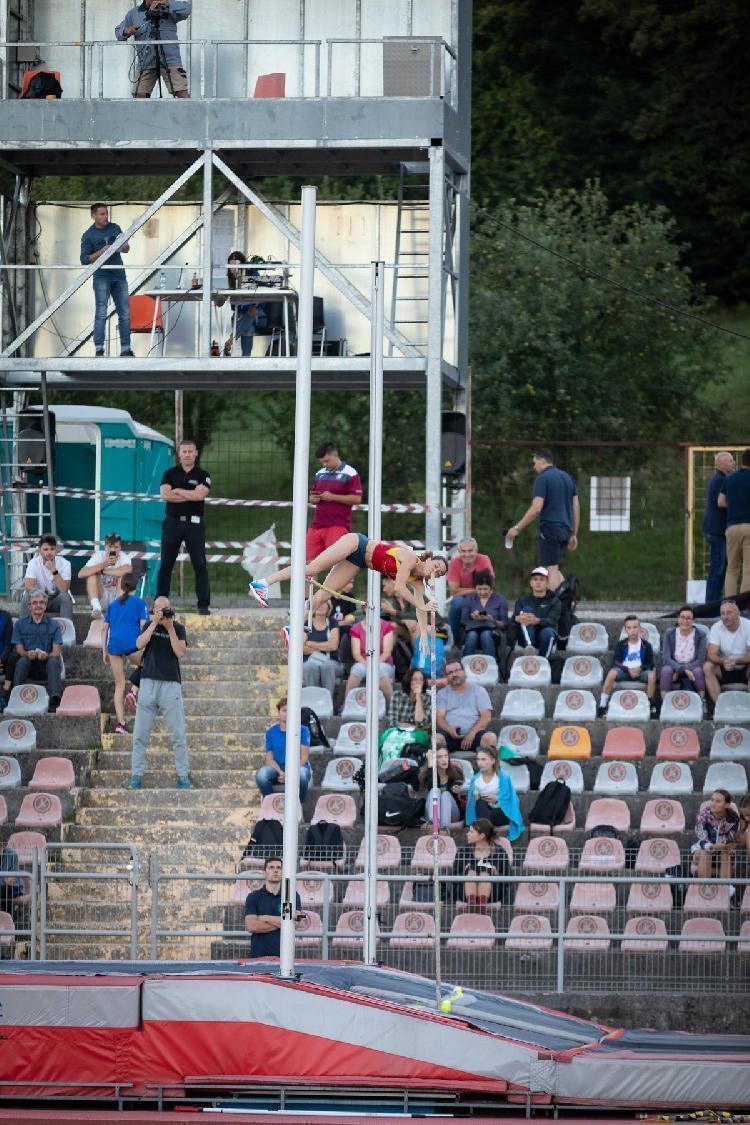 51657757379BPu-fe6811.jpg-atletskimiting-nm.si