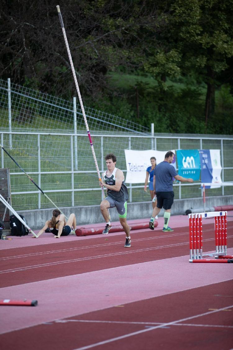 71657756847BPu-fe5867.jpg-atletskimiting-nm.si