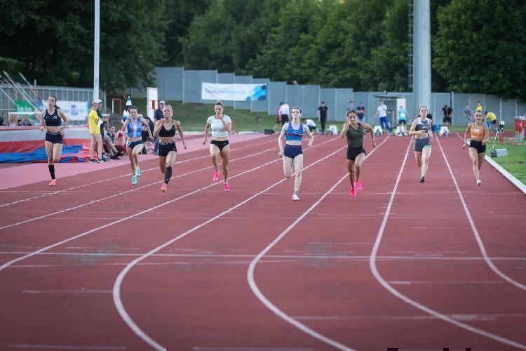 71689086098BPu-fm8129.jpg-atletskimiting-nm.si