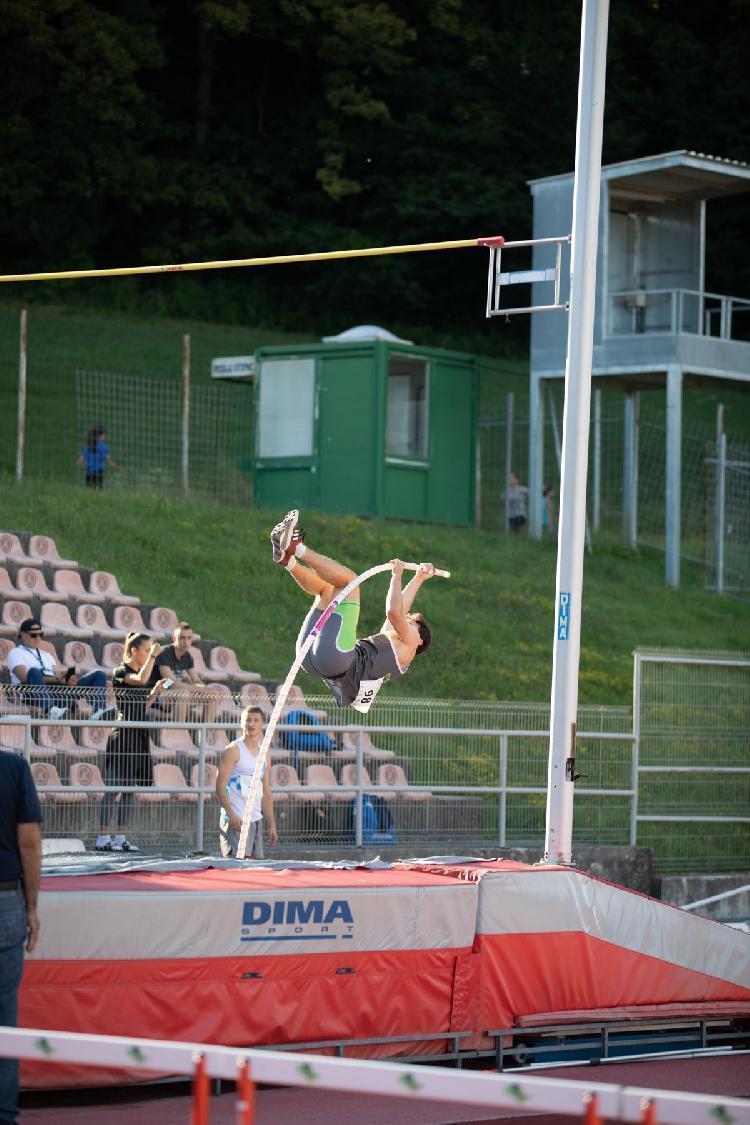 91657756683BPu-fe5678.jpg-atletskimiting-nm.si