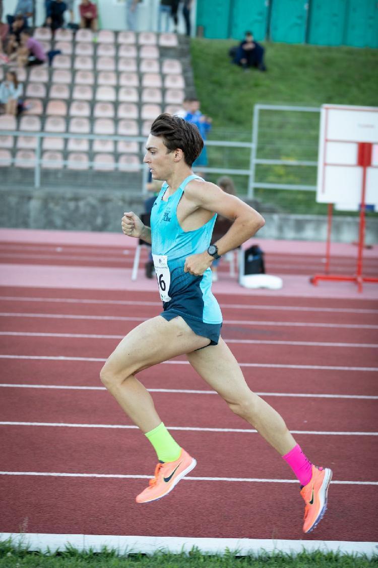 91657757379BPu-fe6839.jpg-atletskimiting-nm.si