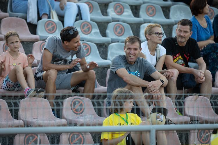 91689083864BPu-fm7973.jpg-atletskimiting-nm.si